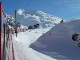 Advent Švicarska alpskim željeznicama